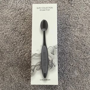 Artis Oval 6 Makeup Brush